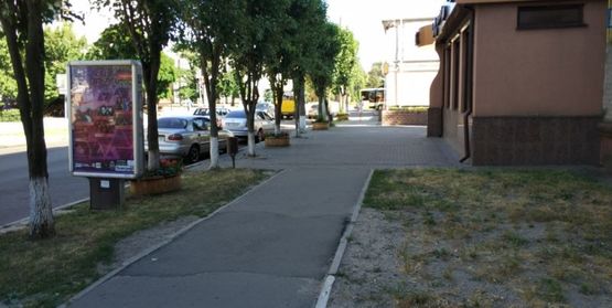 Фото рекламной плоскости по адресу ул. Победы, в районе д. № 1 возле "Дом кофе" в сторону университета Фото рекламной плоскости по адресу ул. Победы, в районе д. № 1 возле "Дом кофе" в сторону университета