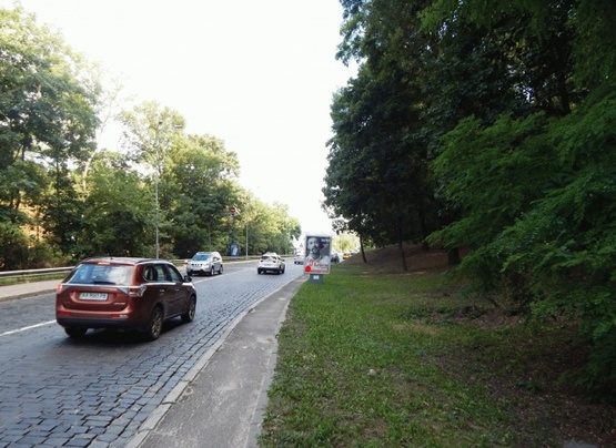 Фото рекламной плоскости по адресу Днепровский спуск, к Набережной, из центра