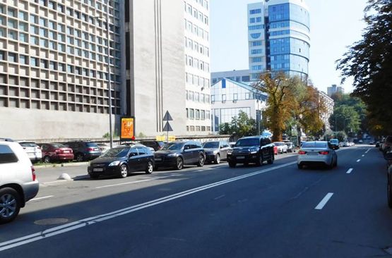 Фото рекламной плоскости по адресу Кловский спуск, 7