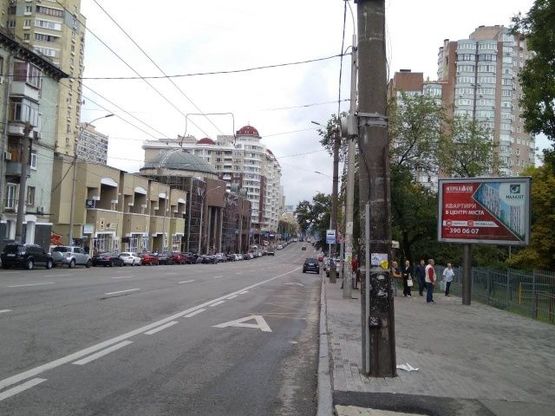 Фото рекламной плоскости по адресу Антоновича ул., 130 (Владимирский рынок)