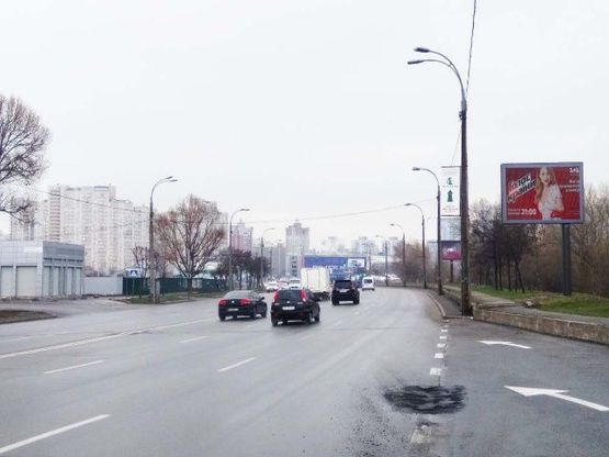 Фото рекламної площини за адресою Днепровская набережная ул., (АЗС ОККО, в сторону Южного моста) Фото рекламної площини за адресою Днепровская набережная ул., (АЗС ОККО, в сторону Южного моста)