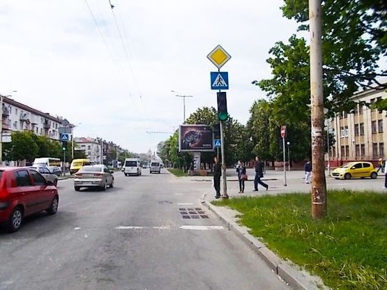 Фото рекламної площини за адресою Соборный пр.,194- Гончаренко ул. ЦЕНТРАЛЬНАЯ ЗОНА