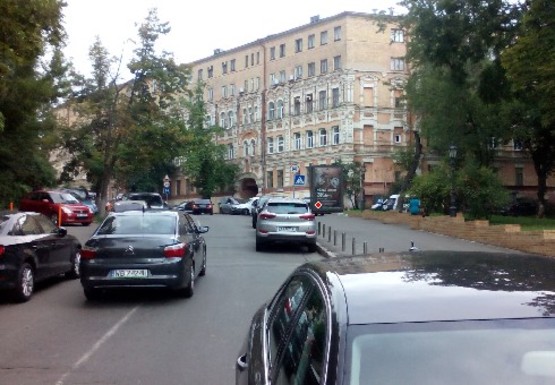 Фото рекламної площини за адресою Трехсвятительская ,ул. 4