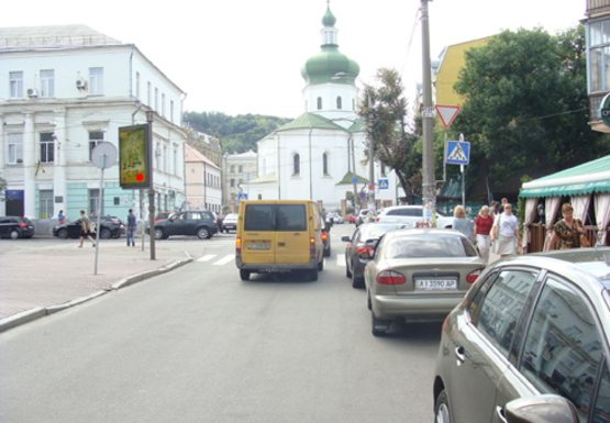 Фото рекламной плоскости по адресу Хорива ул., 8