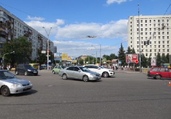 Фото рекламной плоскости по адресу Кутузова ул., 1