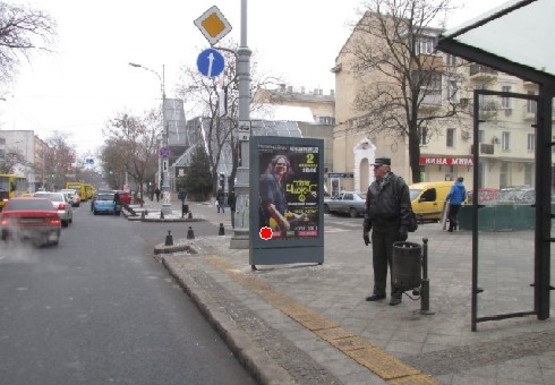 Фото рекламной плоскости по адресу Преображенская ул. (угол Соборной площади) А
