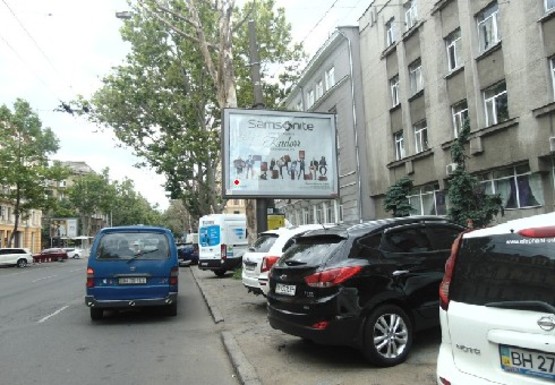 Фото рекламної площини за адресою Ришельевская ул., 20 - Бунина ул.