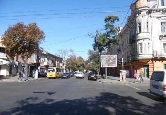 Фото рекламної площини за адресою Екатерининская ул.,85 - М. Арнаутская ул.