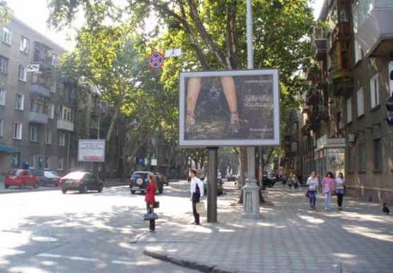 Фото рекламної площини за адресою Ришельевская ул., 44 - Успенская ул. А5