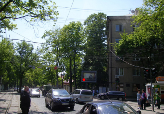 Фото рекламной плоскости по адресу Французский б-р. - Пироговская ул. А2