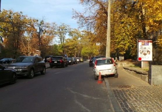 Фото рекламної площини за адресою Паньковская ул., 3