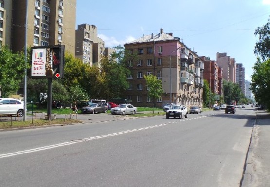 Фото рекламної площини за адресою Боженка ул., 37/41