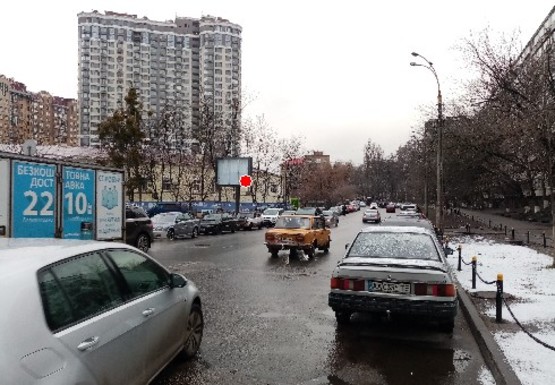 Фото рекламной плоскости по адресу Евгения Коновальца ул., 34