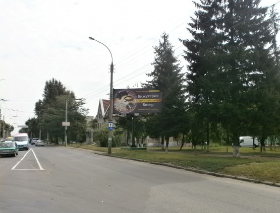 Фото рекламної площини за адресою ул.Хотинська, 4 в Эпицентр, Караван, Панорама, Технополис, Комфи Фото рекламної площини за адресою ул.Хотинська, 4 в Эпицентр, Караван, Панорама, Технополис, Комфи