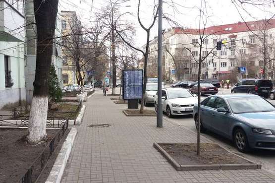 Фото рекламной плоскости по адресу Лютеранська вул., 26/17