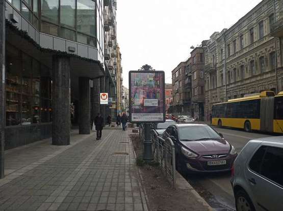 Фото рекламной плоскости по адресу Велика Житомирська вул., 20  №2