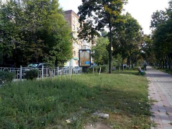 Фото рекламної площини за адресою Марії Приймаченко бульв., , 3, бульварна частина