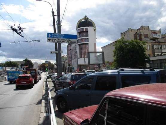 Фото рекламной плоскости по адресу Кам`янецька вул., 38 - Подільська вул.