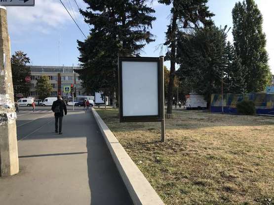Фото рекламної площини за адресою Свободи вул. - Миру просп.