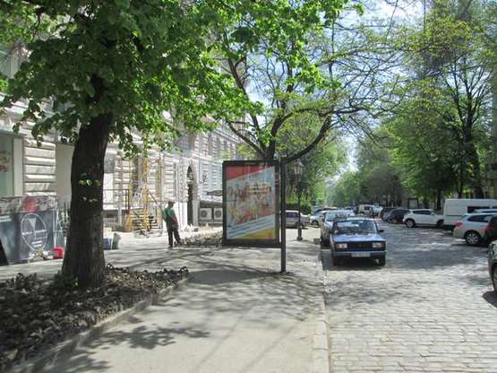 Фото рекламної площини за адресою Дерибасівска вул., 10 - Рішельєвська вул.