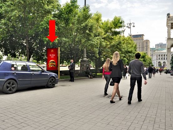 Фото рекламної площини за адресою Независимости пл., возле "Главпочтампт", в сторону Крещатик ул., №2