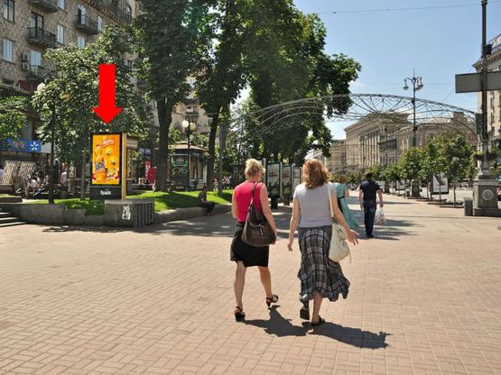 Фото рекламной плоскости по адресу Крещатик ул., 13/ 2, в сторону Бессарабская пл. Фото рекламной плоскости по адресу Крещатик ул., 13/ 2, в сторону Бессарабская пл.