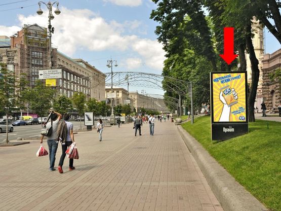 Фото рекламної площини за адресою Крещатик ул., 27, в сторону Независимости пл. Фото рекламної площини за адресою Крещатик ул., 27, в сторону Независимости пл.