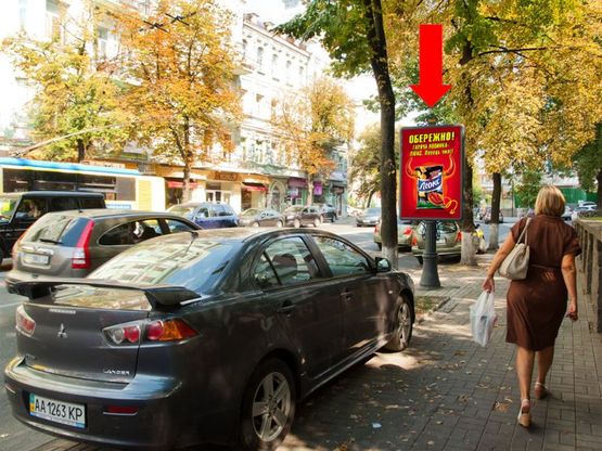 Фото рекламної площини за адресою Б. Житомирская ул. / Сретенская ул., 17, в сторону Владимирская ул.
