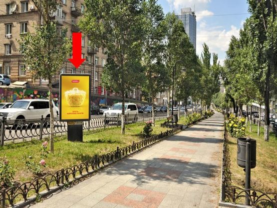 Фото рекламної площини за адресою Украинки бул., 6, (бульвар)