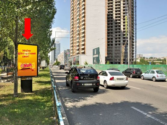 Фото рекламної площини за адресою Украинки бул., 7-Б, (бульвар)