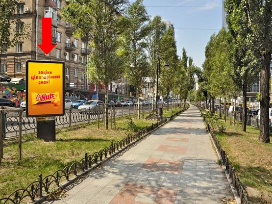 Фото рекламной плоскости по адресу Украинки бул., 8, (бульвар) Фото рекламной плоскости по адресу Украинки бул., 8, (бульвар)