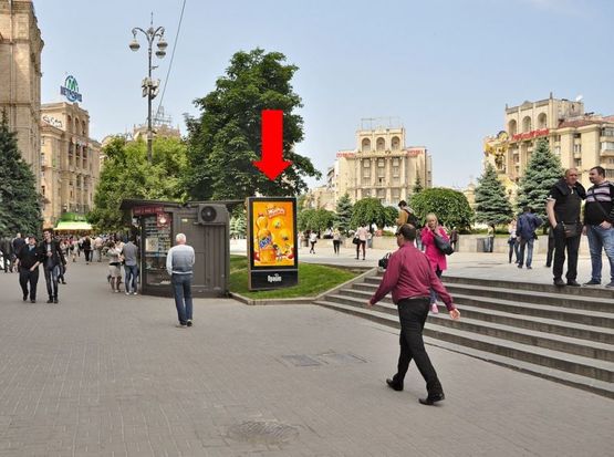 Фото рекламної площини за адресою Независимости пл., "Главпочтампт", в сторону Софиевская ул., №1