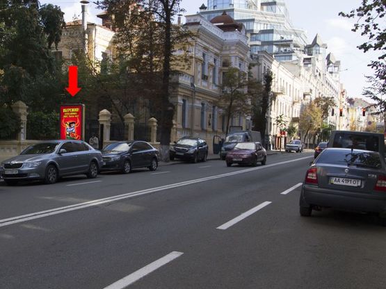 Фото рекламної площини за адресою Б. Житомирская ул., 29-А, в сторону ул. Крещатик Фото рекламної площини за адресою Б. Житомирская ул., 29-А, в сторону ул. Крещатик