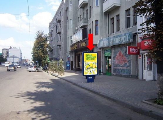 Фото рекламной плоскости по адресу Полтавский шлях, 53, возле магазина "Киевстар"