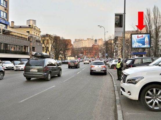 Фото рекламної площини за адресою Мечникова ул., 6, напротив ресторана "Serebro", в сторону ст. м. "Кловская"