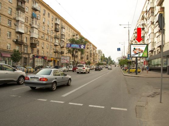 Фото рекламної площини за адресою Б. Васильковская ул. (бывш. Красноармейская ул.), 131, АЗС "ЛукОйл", на светофоре, в центр