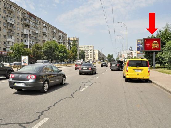 Фото рекламной плоскости по адресу Украинки Л. бул., 21, в сторону ст. м. "Печерская" Фото рекламной плоскости по адресу Украинки Л. бул., 21, в сторону ст. м. "Печерская"