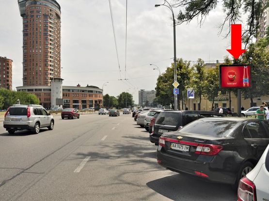 Фото рекламной плоскости по адресу Украинки Л. бул., 28, возле ресторанов "Шинок", "Сушия", в сторону бул. Дружбы народов Фото рекламной плоскости по адресу Украинки Л. бул., 28, возле ресторанов "Шинок", "Сушия", в сторону бул. Дружбы народов