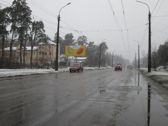 Фото рекламной плоскости по адресу Дахновская ул., 4 (рядом Больница №2, супермаркет, боулинг-цент, гостиница), направл. из города Фото рекламной плоскости по адресу Дахновская ул., 4 (рядом Больница №2, супермаркет, боулинг-цент, гостиница), направл. из города