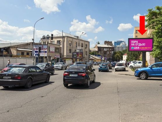 Фото рекламной плоскости по адресу Короленковская ул. / Владимирская ул., на светофоре, в сторону Жилянская ул. Фото рекламной плоскости по адресу Короленковская ул. / Владимирская ул., на светофоре, в сторону Жилянская ул.