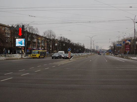 Фото рекламної площини за адресою Телиги ул., 13/14 - ул. Дорогожицкая, на светофоре, в сторону ст. м. "Дорогожичи"