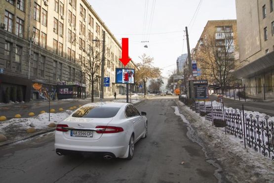 Фото рекламної площини за адресою Федорова ул., 9 - ул. Предславинская, напротив Иняза (КНЛУ) Фото рекламної площини за адресою Федорова ул., 9 - ул. Предславинская, напротив Иняза (КНЛУ)