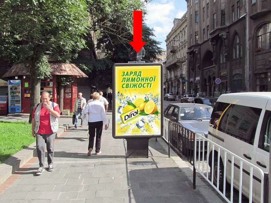 Фото рекламної площини за адресою Галицкая пл. / Князя Романа ул., светофор