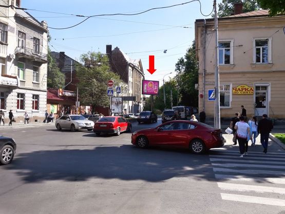 Фото рекламной плоскости по адресу Руставели ул., 38, возле рынка "Стрыйский", в центр Фото рекламной плоскости по адресу Руставели ул., 38, возле рынка "Стрыйский", в центр