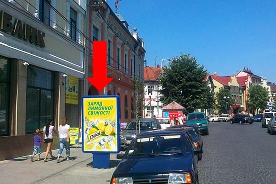 Фото рекламной плоскости по адресу Пушкина ул., возле  ТЦ Меркурий, магазина "София" Фото рекламной плоскости по адресу Пушкина ул., возле  ТЦ Меркурий, магазина "София"