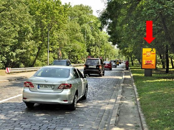 Фото рекламной плоскости по адресу Днепровский спуск №3, в сторону Набережного шоссе