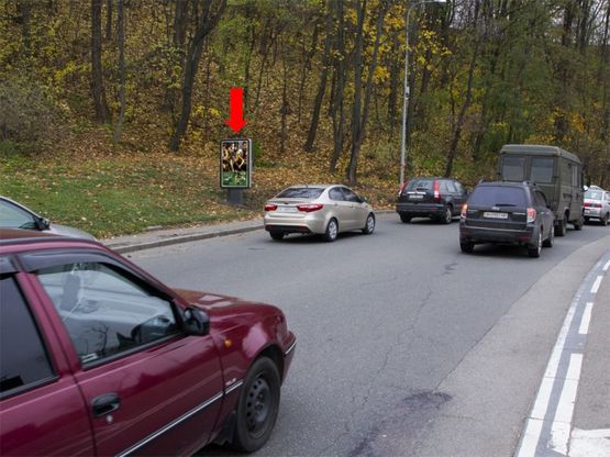 Фото рекламной плоскости по адресу Парковая дорога ул., 16а, КВЦ "Парковый", вертолетная площадка, в сторону ул. Грушевского, Европейской пл.
