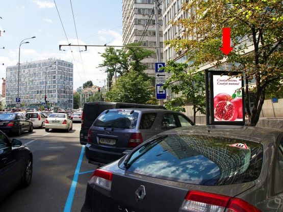 Фото рекламної площини за адресою Эспланадная ул. / ул. Рогнединская, напротив ТРЦ "Gulliver", в сторону Дворца Спорта