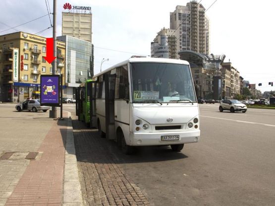 Фото рекламної площини за адресою Победы пл., 2, возле Цирка, в сторону бул. Шевченка