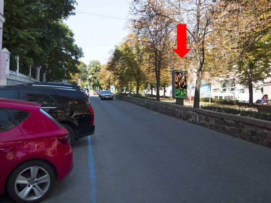 Фото рекламної площини за адресою Антоновича ул. (бывш. Горького ул.), 4/6, в сторону парка Шевченко